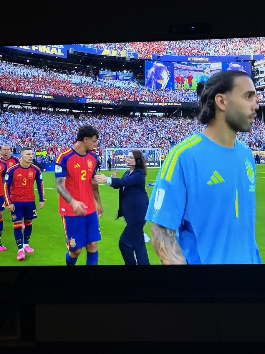 aSCa_12's tweet photo. Ya cállense putos comentaristas de argentina, el campeón es España 🤣 @DIRECTV https://t.co/S0nww9OZuI