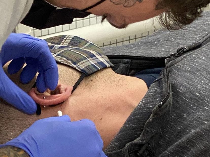 daisylmym's tweet photo. Whether you're getting your first ear piercing or adding to your collection, I'm here to help you achieve a clean, stylish look that complements your personality. Your confidence starts with professional care and expert craftsmanship , π#EarPiercing #ProfessionalPiercer #TattooA https://t.co/lOGSKWojqA