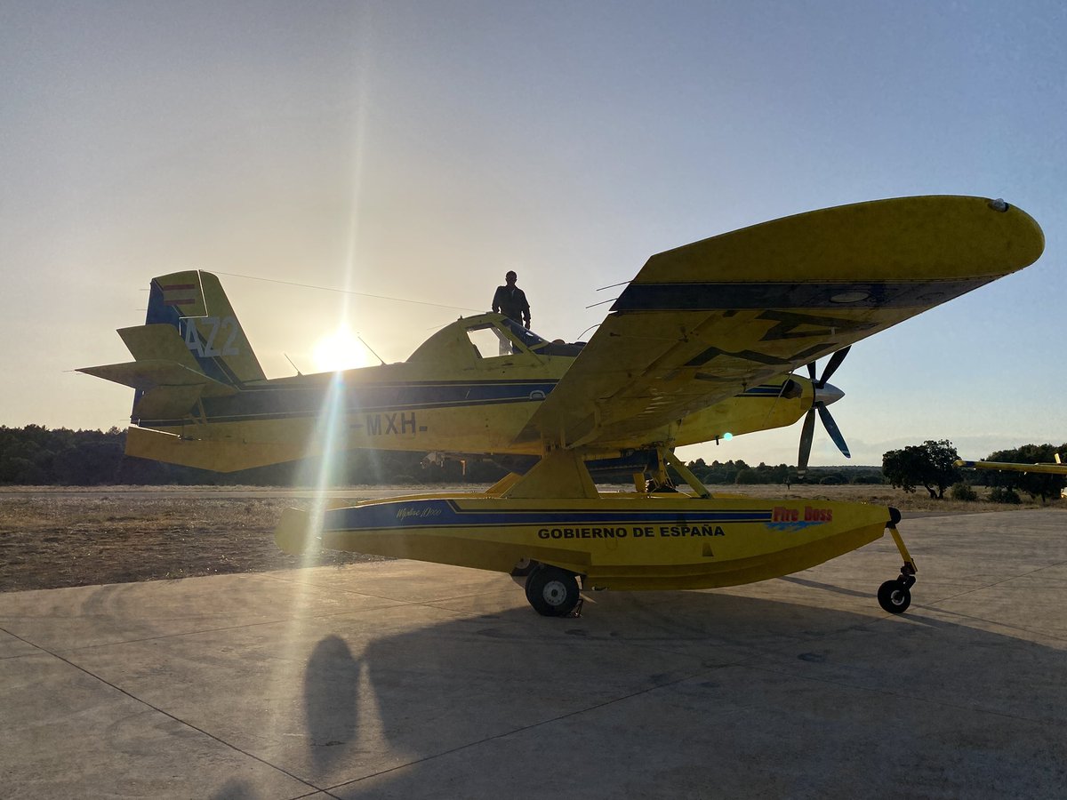 sisopuerto's tweet photo. Una noche más, y va…. La mejor noticia. Todos en el nido. 🪺 #IFMierla   #AT802F #FireBoss  #1600Shp #💦💦💦 #yosiosveo #MartinezRidaoAviacion https://t.co/7hu15LkiDW