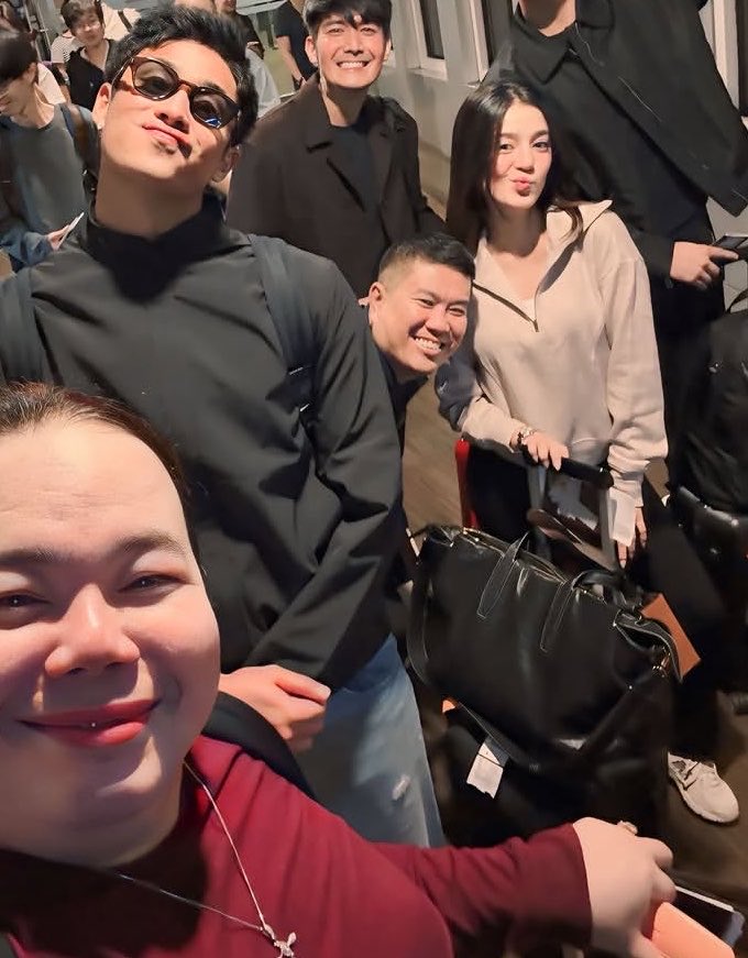 doughnbil's tweet photo. Touchdown, Sydney! Good morning, Donny &amp; Belle 🤩 https://t.co/iSTBOyIqLt