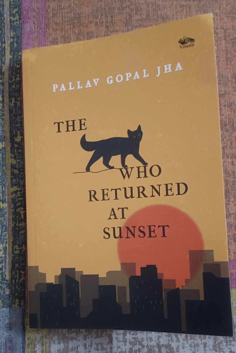 PramodVMS's tweet photo. Woke up to this wonderful gift by @pallavGJha1 bhaiya.. Congratulations to @vitastabooks @vinivitasta also for this Wonderful book 💐💐 https://t.co/gKN68weAQz