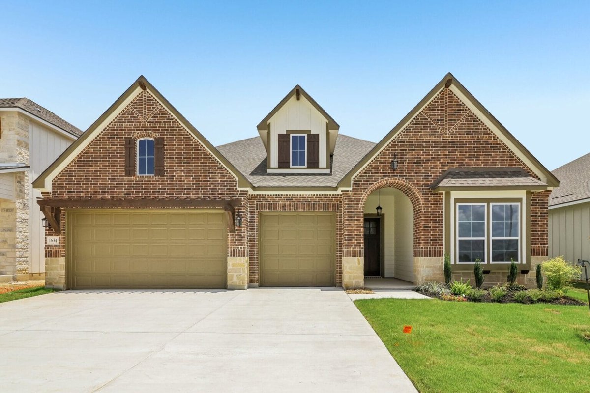 brianebetts's tweet photo. Weltner Farms 60s

Bigger homes.
More space.
New Braunfels.

Our 60s product is growing and this is the time to start looking before more buyers discover these opportunities.

Message me if you'd like details.

All "Betts" on Brian!
📞 210.910.7361
📅 https://t.co/oLeNpZoXoP https://t.co/XJ7J8bPUYN