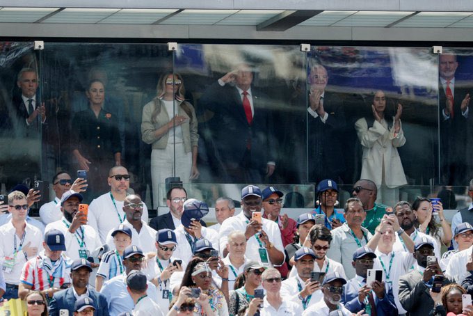 AyshaSusmaz's tweet photo. Terrorists watching the World Cup Final from behind bulletproof glass 😂 https://t.co/B65qrQcI7q