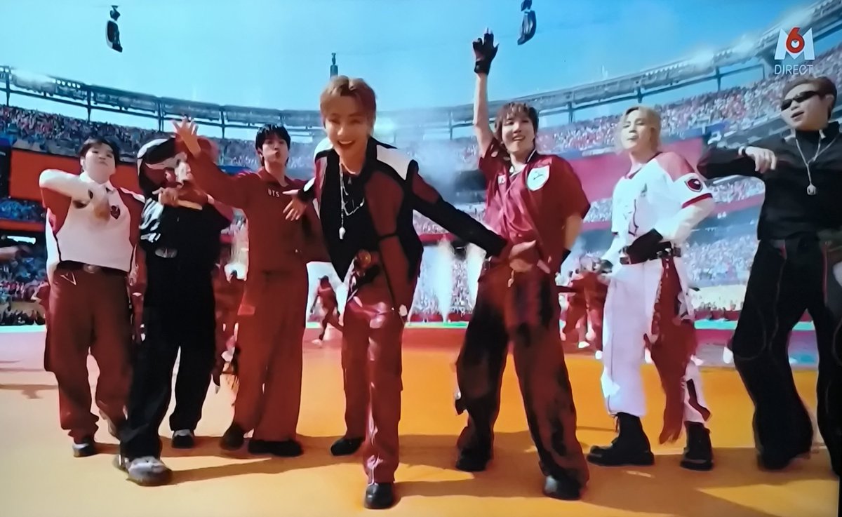 proudofyouV's tweet photo. THE LOVES OF MY LIFE
💜💜💜💜💜💜💜

BTS AT WORLD CUP 2026
#BTSxWORLDCUP2026
#BTSHALFTIMESHOW https://t.co/K0MKGlMBmJ