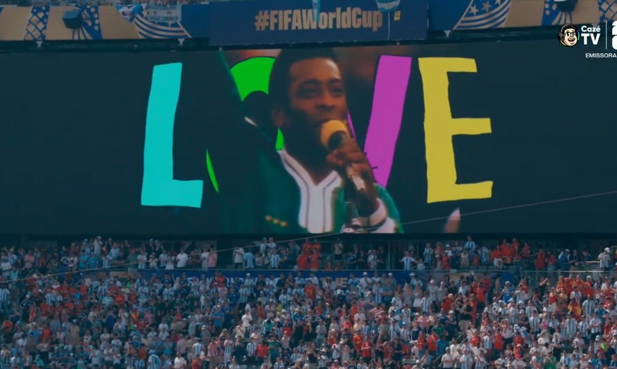 SantosOpressivo's tweet photo. Lembraram do Rei Pelé 😭😭😭😭 https://t.co/ZIgT3lQPQc