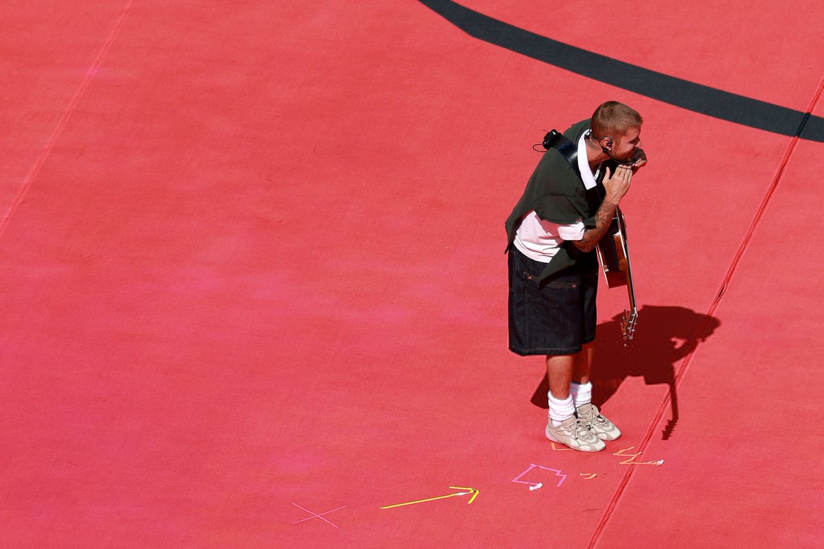 HQpcrt's tweet photo. Justin Bieber #FIFAWorldCup https://t.co/wWt3Jbq5tO
