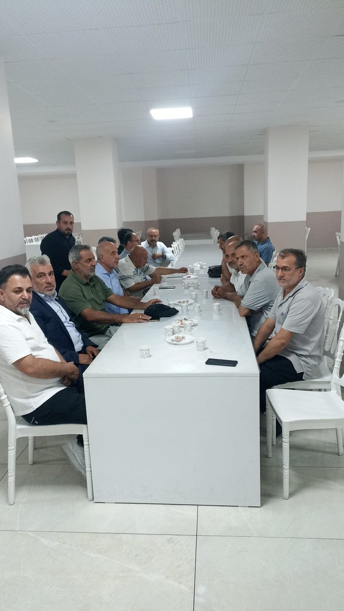 HudaPar34Gop's tweet photo. İlçe Başkanımız Hüseyin YALÇIN, muhterem valideleri vefat eden Bingöllü Mirza ve Efrahim Uzun kardeşlerimize taziye ziyaretinde bulundu.

Merhumeye Cenab-ı Allah'tan rahmet ve mağfiret; Uzun ailesine sabır ve başsağlığı diliyoruz.

Mekânı cennet, makamı âli olsun. https://t.co/xsWfXj5O7i