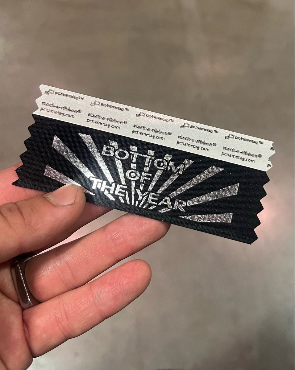 dattebaeyo's tweet photo. someone gave me this ribbon too. aoba’s cookie too juicy and alluring 🙂‍↕️ https://t.co/jxPd6sOalI