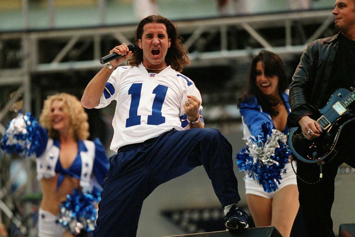 MericaCulture's tweet photo. The World Cup missed a golden opportunity by not having Creed play the halftime show. https://t.co/JJaJdinSbO