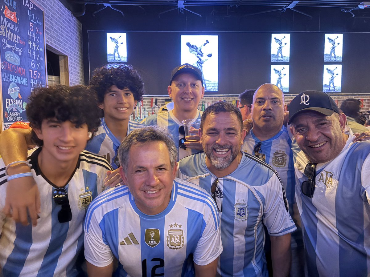 gianfrancoc's tweet photo. 57 hours to traveling from Patagonia to New Jersey… and we are now in a bar in a shopping mall… 100yards from the stadium! 
Couldn’t get tickets! https://t.co/htnl4W3X01