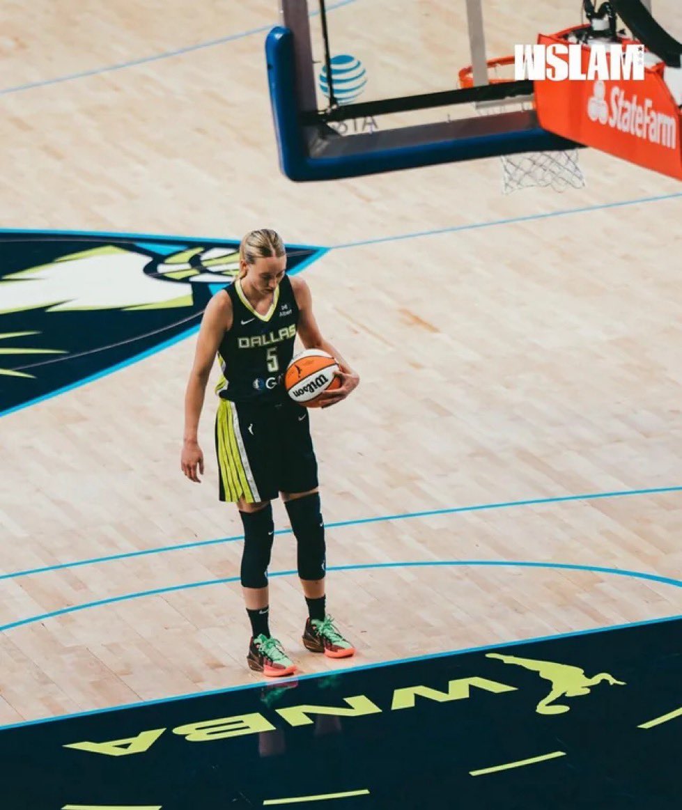 CFCJalen's tweet photo. Paige Bueckers during the Wings 6-Game Winning Streak.

23.8 PPG
7.0 APG
5.5 RPG
53% FG
36% 3FG
93.3% FT

#MVPaige https://t.co/znUOhETjVJ