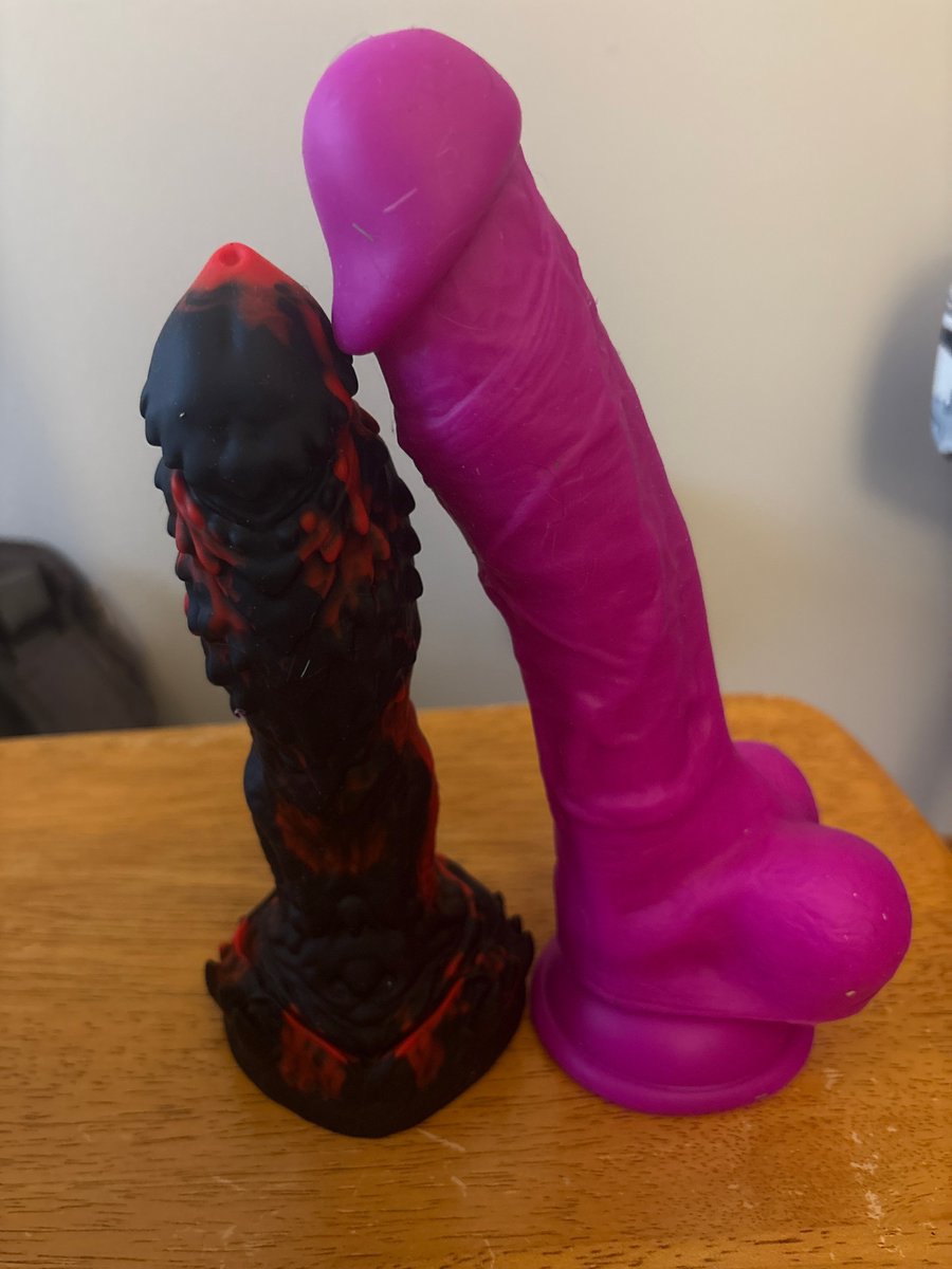 ratemyscones's tweet photo. Can someone pls make me cum like the girl I really am while shoving these toys against my biological short-circuit button ? https://t.co/HYwGQNfnBv