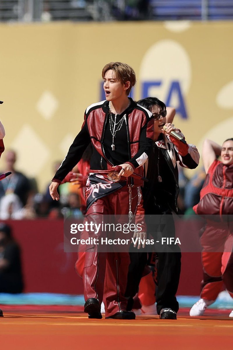 archivefortae's tweet photo. KIM TAEHYUNG AT FIFA https://t.co/GFU7cQHQCx