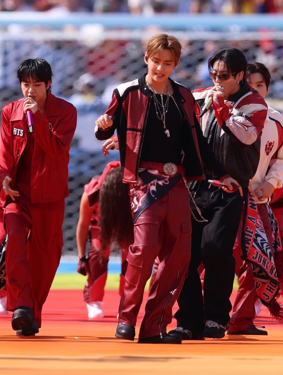 Lemonpabo's tweet photo. 😍😍
BTS AT FIFA WORLD CUP FINAL 2026 https://t.co/W91A5mb1IA