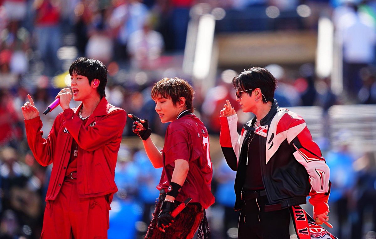 seokjinfile's tweet photo. JIN, J-HOPE, JUNGKOOK https://t.co/dPDbMCZlZB