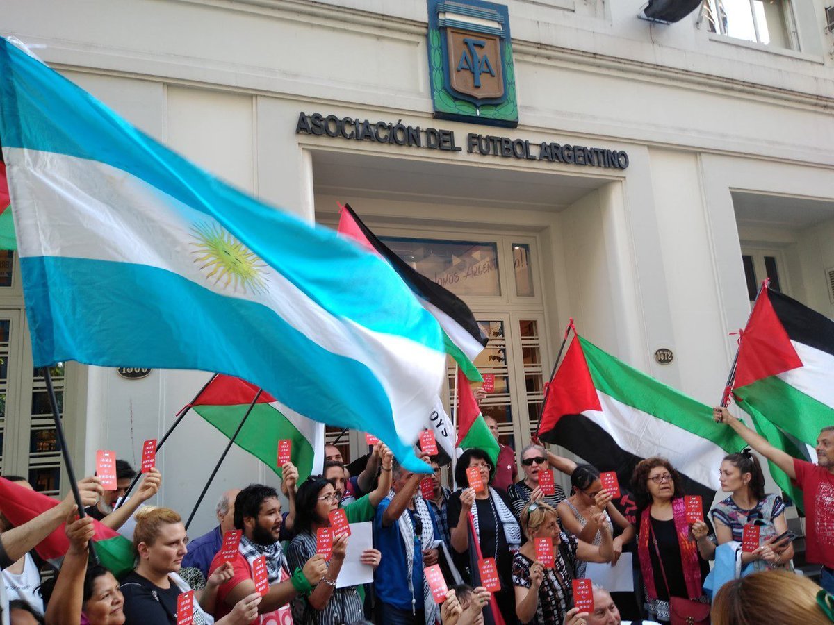sweeter_gxs's tweet photo. La cantidad de funcionarios de israel pagos para alentar a argentina q me salieron hoy dios

LIMPIO TIMELINE, ARGENTINA ES PRO PALESTINA Y ANTI GENOCIDAS FIN https://t.co/crMQByDSUO