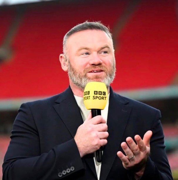 PopFestTR's tweet photo. Wayne Rooney: “Benim için devre arası gösterisinin en iyi kısmı, sona erdiği andı. Son derece kötüydü.” https://t.co/RwWhw5lKGh