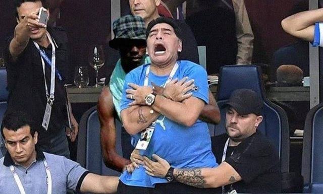aliendude00's tweet photo. Metieron a Simeone https://t.co/iDBMirccQB