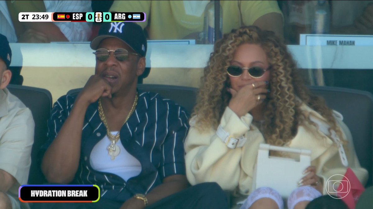 bchartsnet's tweet photo. 🏆⚽️ Beyoncé e Jayzinho estão assistindo a final da Copa do Mundo 2026. https://t.co/7boxtSSVx0