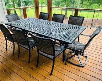 Anna2Hix's tweet photo. ESTATE SALE! Thursday-Saturday 7/23-7/25/26, Acworth 30101 - https://t.co/DPIruNDJ9t https://t.co/vfBk1noPCD