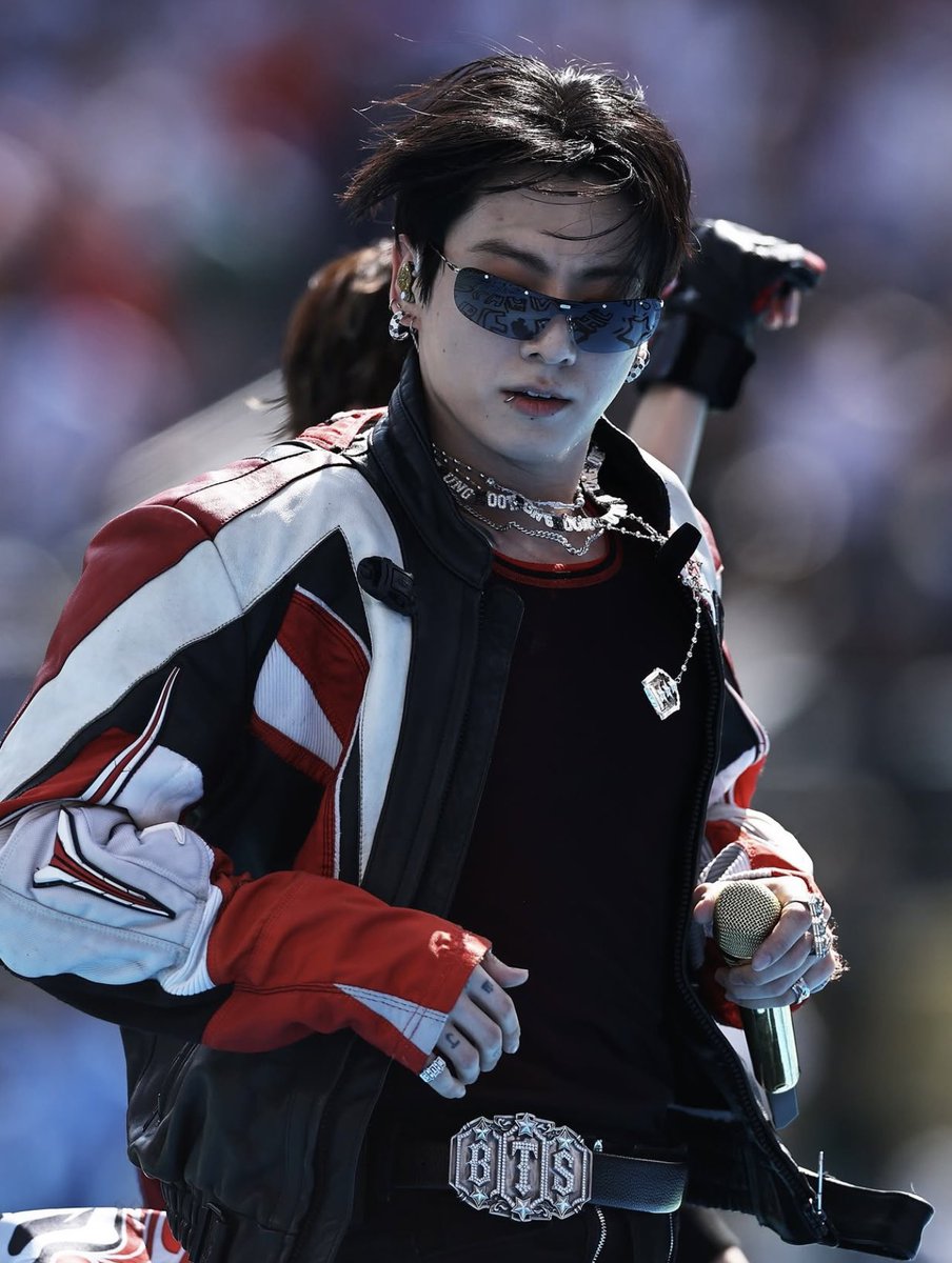 JJK_Times's tweet photo. Jungkook becomes the first and only male artist, and the first and only Asian artist, to perform at multiple FIFA World Cups, just the second artist overall after Shakira!

FIFAKOOK IS BACK 
JUNGKOOK AT WORLD CUP 2026
#Jungkook2ndWorldCup
#JungkookAtHalfTimeShow https://t.co/oboEs5MdAd