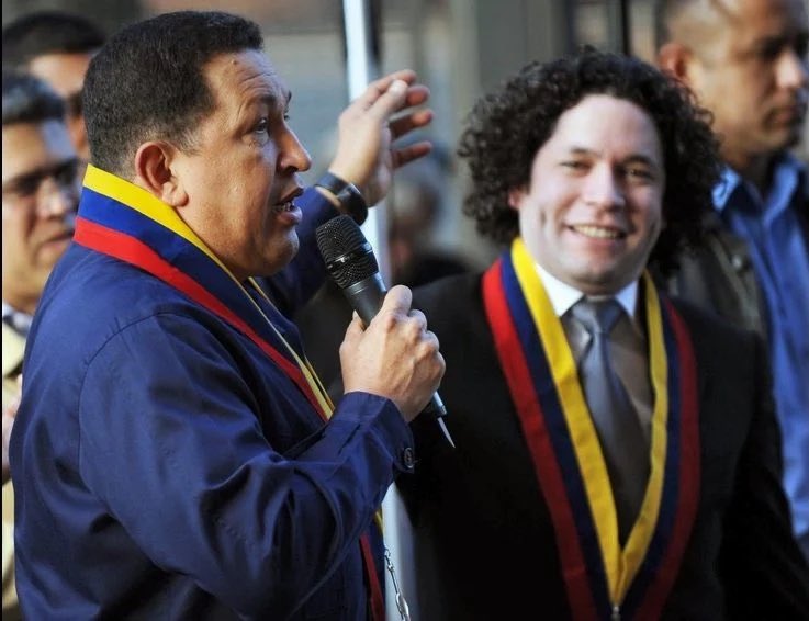 dcwell20's tweet photo. La justicia te alcanzará tarde o temprano Dudamel. Pagarán todos sus crímenes, cada enchufado y siervo del régimen asesino criminal chavista. 

Los verdaderos hijos de Venezuela no olvidamos. 

Memoria, Verdad y Justicia. https://t.co/8B8pxztXHK
