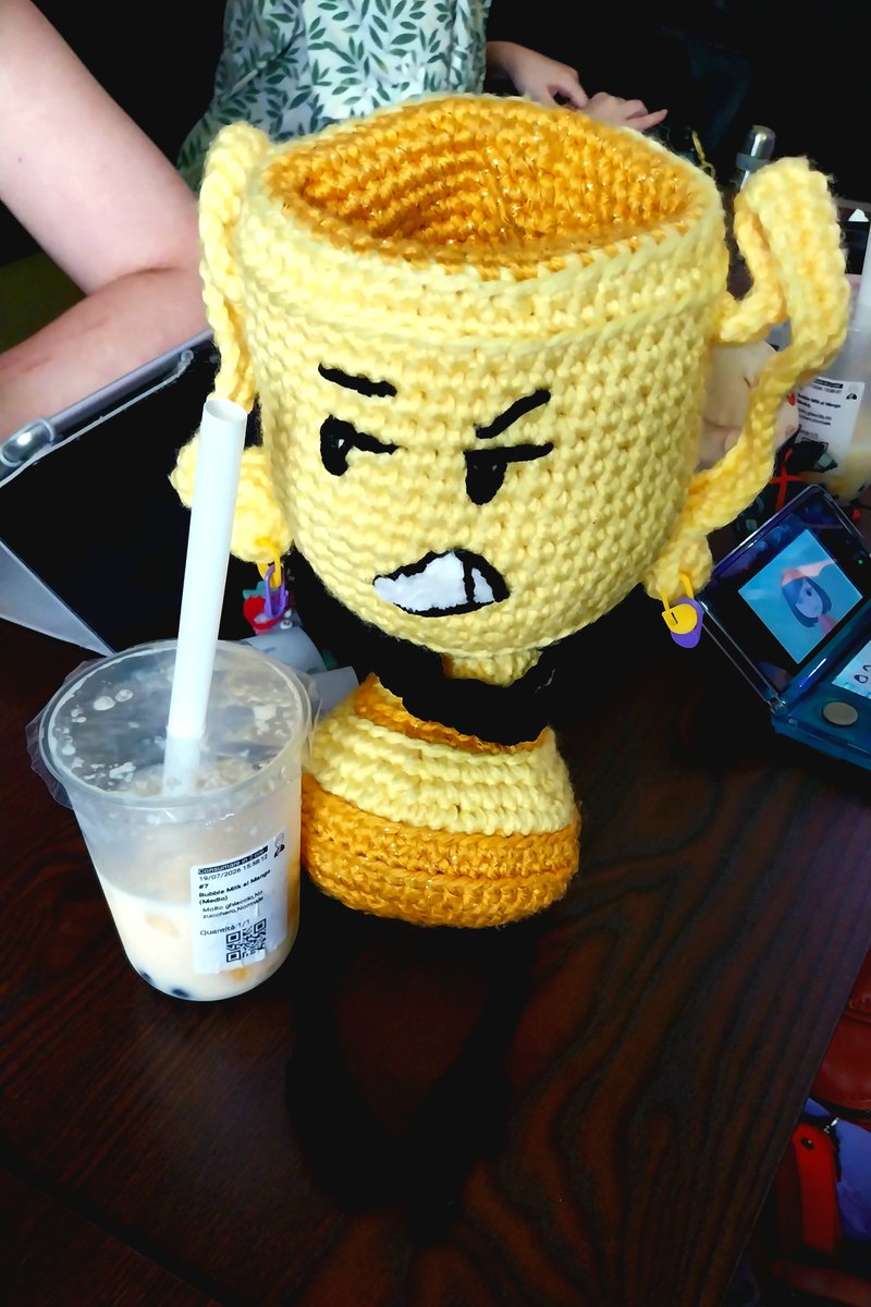 RealTrophyPlush's tweet photo. Hanging out and doodling ๐
#inanimateinsanity #ii #iiTrophy #Trophyii #osc #crochet #iiKnife #Knifeii #trife https://t.co/EV6RkTypjH