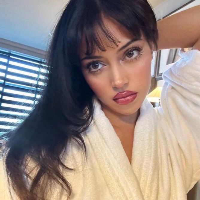 dollymanifest's tweet photo. ♡ some beauty affirmations ⋆˙⟡

⊹ i am the prettiest person alive.
⊹ my beauty is out of this world. 
⊹ i have my desired beauty. 
⊹ i am universally gorgeous.
⊹ my beauty is unmatched. 
⊹ i am always praised for my looks.
⊹ i am always the prettiest in every room.
⊹ i am a total beauty icon. 
⊹ i am the true definition of beauty.
⊹ everyone agrees i’m beautiful including myself.