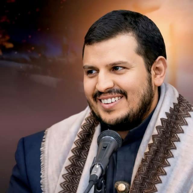 p9opf's tweet photo. عبــــدالملك ابــــن بدرالدين بــــن طالـب 
مــــعروف نسله ومعروف جـــده العدنان

يــــاكم كــــتب عنٌــــه التــاريخ والكاتـب 
وصــــار مــــضرب فــــالحرب للشجعـان 

يــــفــــداك ياسيدي شعــب اليمن قاطب 
يفداك شعــــب اليمن كامل بأنس اوجان 

دامــــك لنــــفسك ودمــك لليمن https://t.co/uPrzxCGVC5