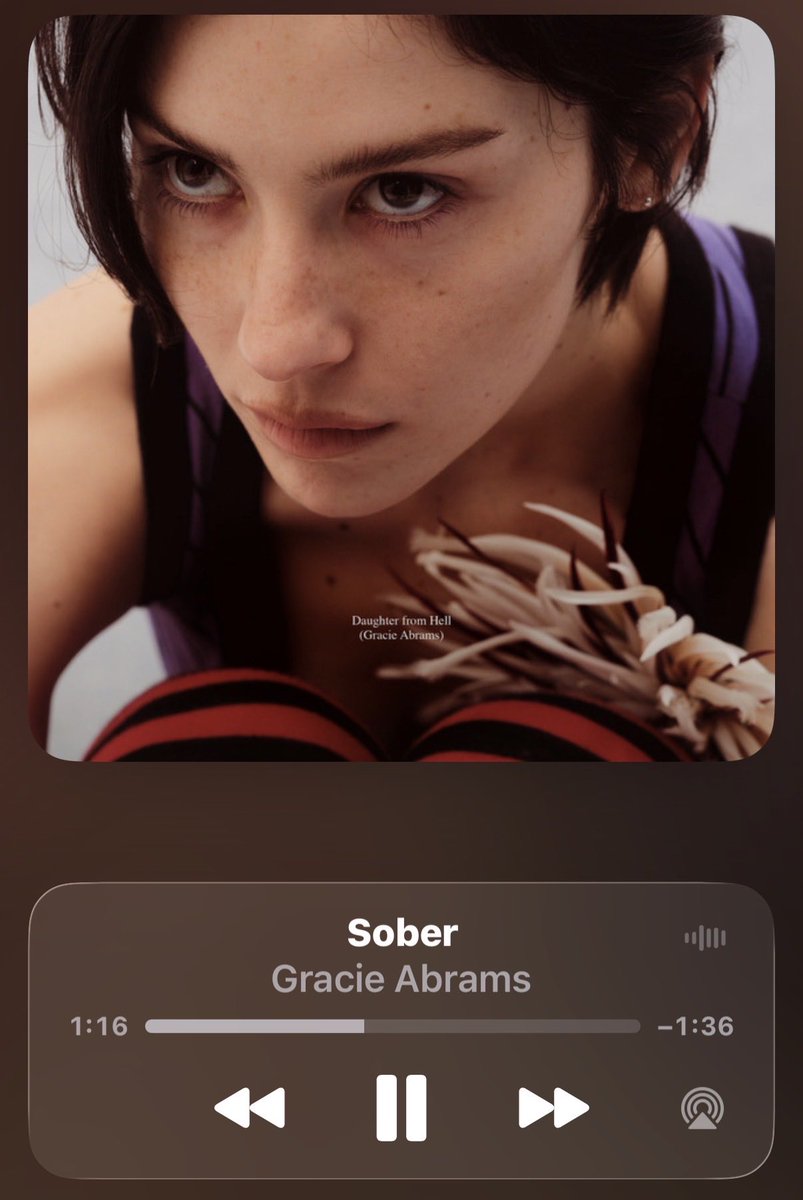 xjesluvskin's tweet photo. this song is perfect i love gracie abrams i love daughter from hell and i love sober https://t.co/knpiNBP3CP