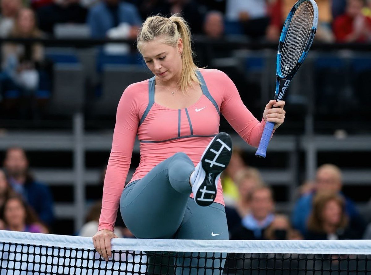 Suburbbby's tweet photo. At 39, Maria Sharapova remains one of the most beautiful tennis players of all time. https://t.co/RnxjsiSuHa