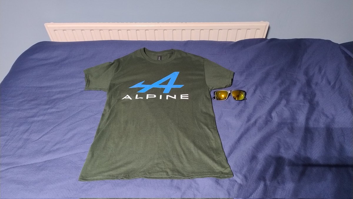 Nicskips's tweet photo. New Formula 1 merch from TK Maxx!! And two cool charity shop finds. 😎🏎️🏁 https://t.co/0FeGZKfX07