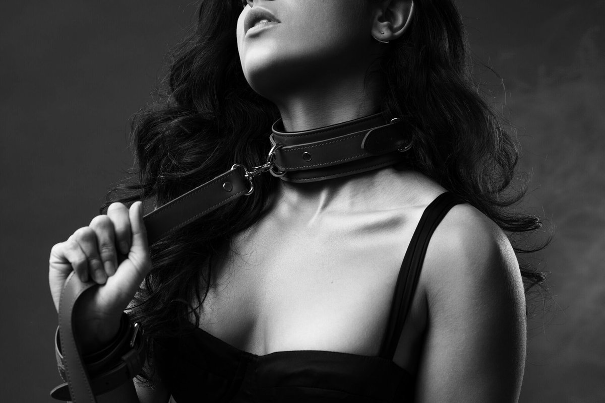 DangerInHeels_'s tweet photo. ⠀

// Who wants to write something dark/taboo this evening? ⠀⠀ ⠀ ⠀ https://t.co/2WnWRtWqKv