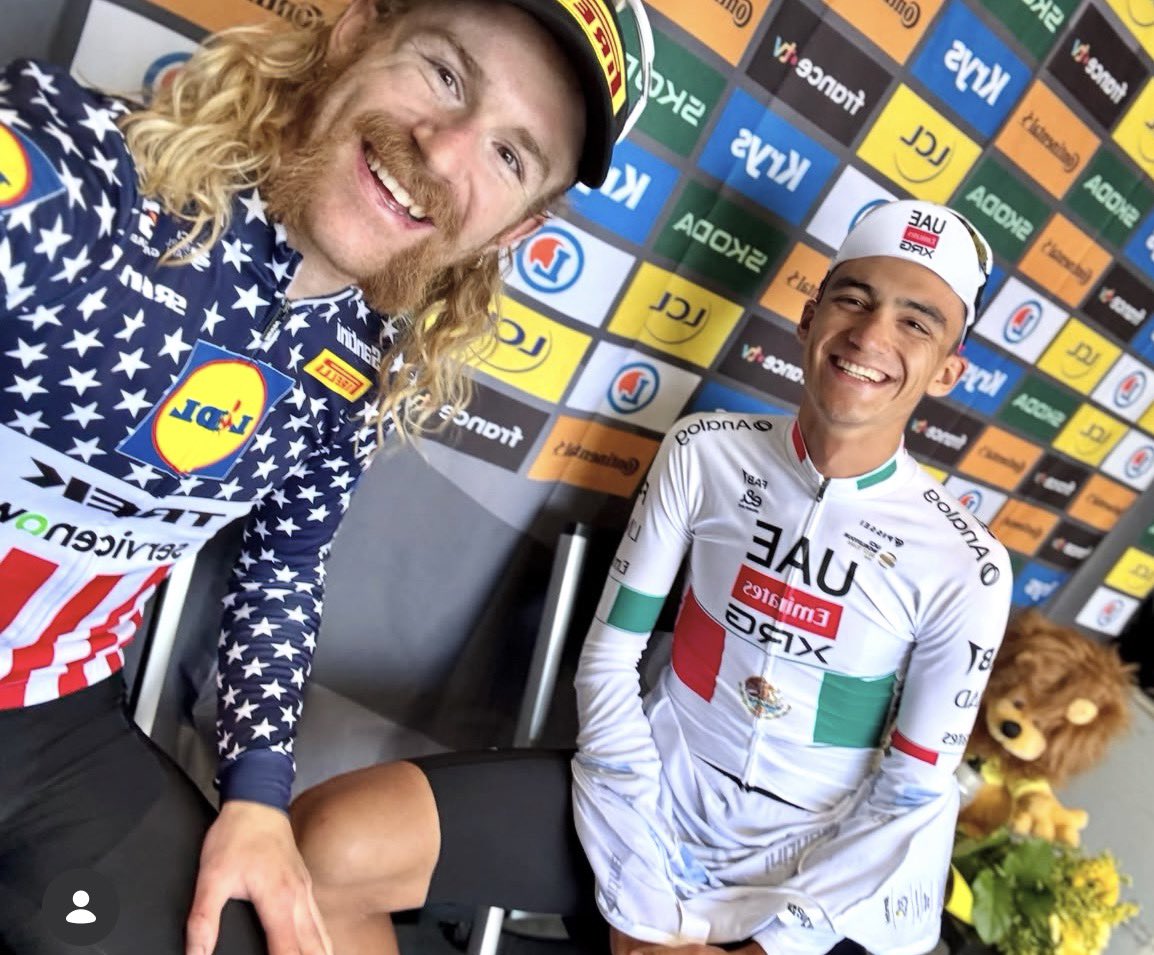 CyclingWerewolf's tweet photo. Me and @InsideOut2912 (sort of lol)
#tdf2026ᴿᴾ #cyclingfriends https://t.co/L60YnDDH8l