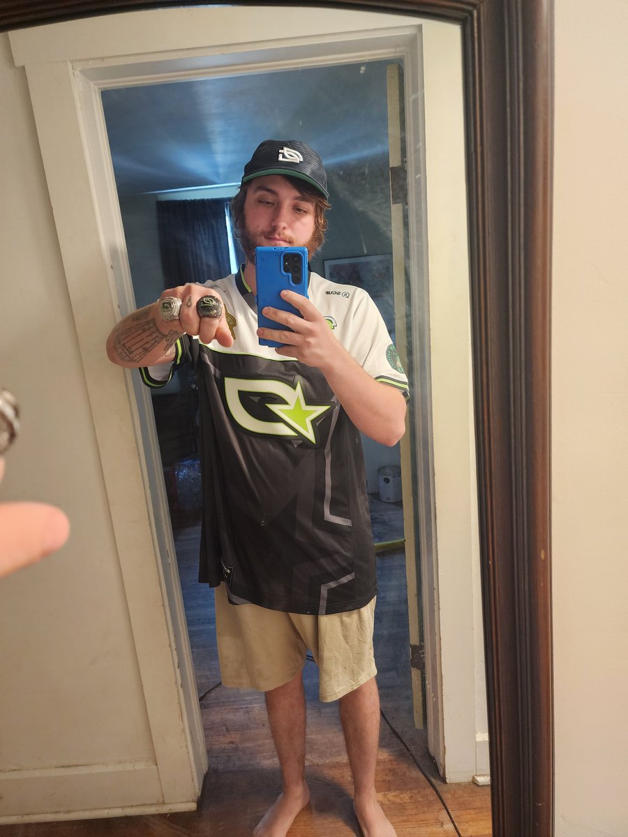 ecLTimber's tweet photo. Got my gear on for the good juju ready to support @OpTicTexas @H3CZ @scump @Methodz @BoZe @Kuavo @Shotzzy @DashySZN @Tbemercules @Huke https://t.co/vLkV75oFdd
