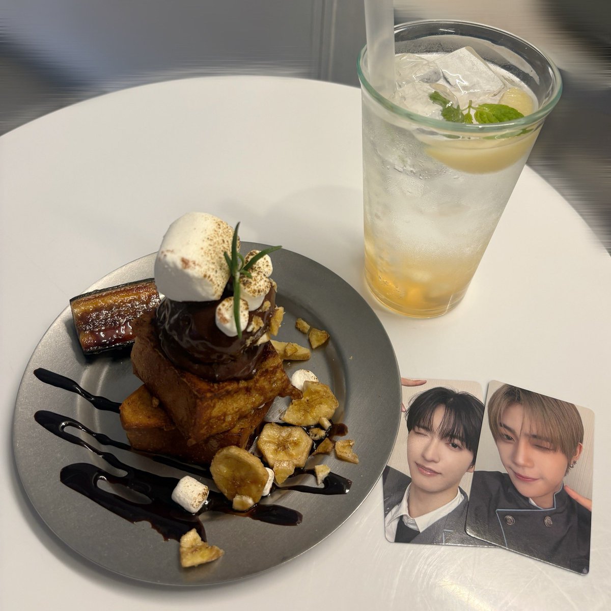 __1o125's tweet photo. FF様とお話しする機会つくりたいのでお時間ある時に書いてくれたらうれしいです🥹
書けるものだけで大丈夫です🎶

FFノート
🤍名前
🤍年齢(大体で大丈夫です！)
🤍住み
🤍推し様
🤍掛け持ち先
🤍FFノートの有無
🤍なにか一言あれば！
私のはALTに書いてます(＞＜)👍🏻 https://t.co/3F5RuJAFd0