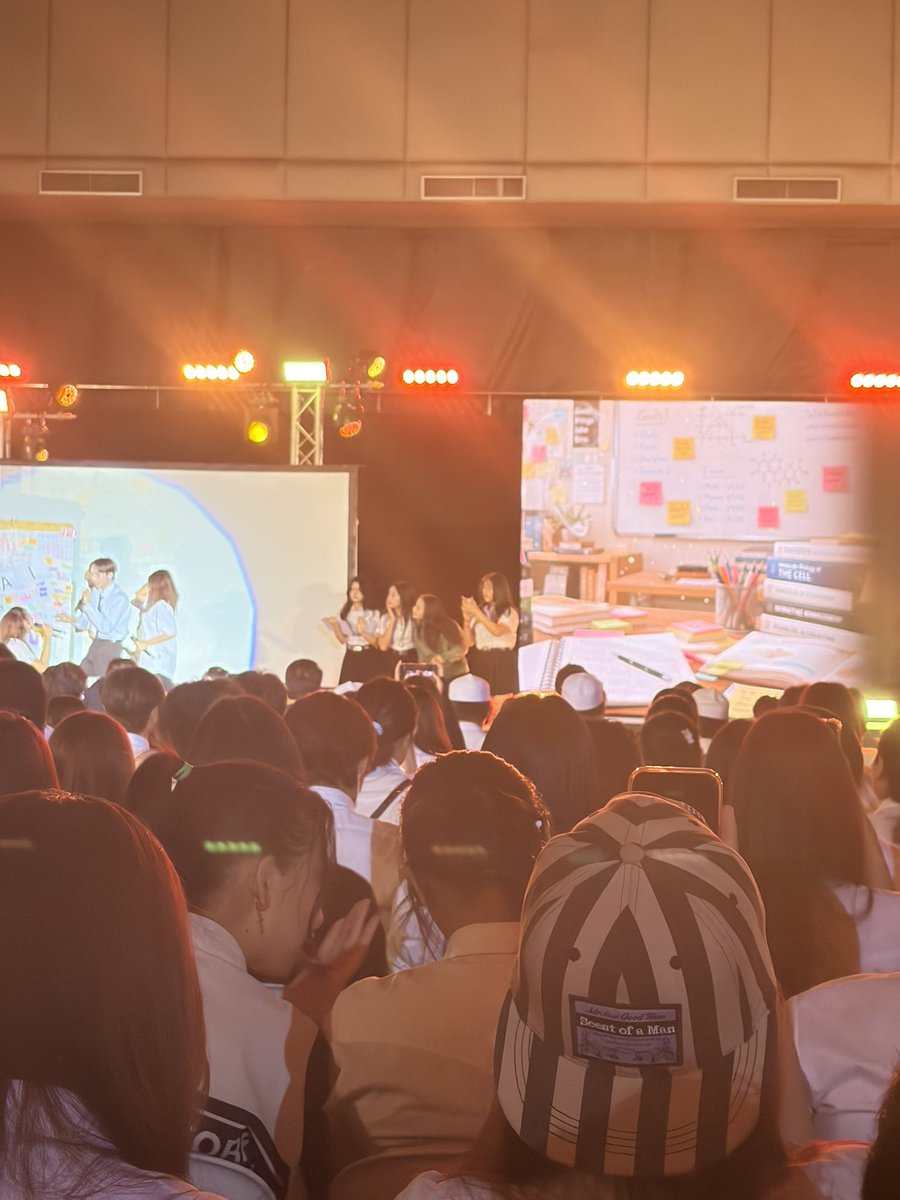 k71150_thwi's tweet photo. #SPUCAaiShowcase
อาจารย์น่ารักเป็นกันเองมากค่ะ https://t.co/ssxa97PTWy