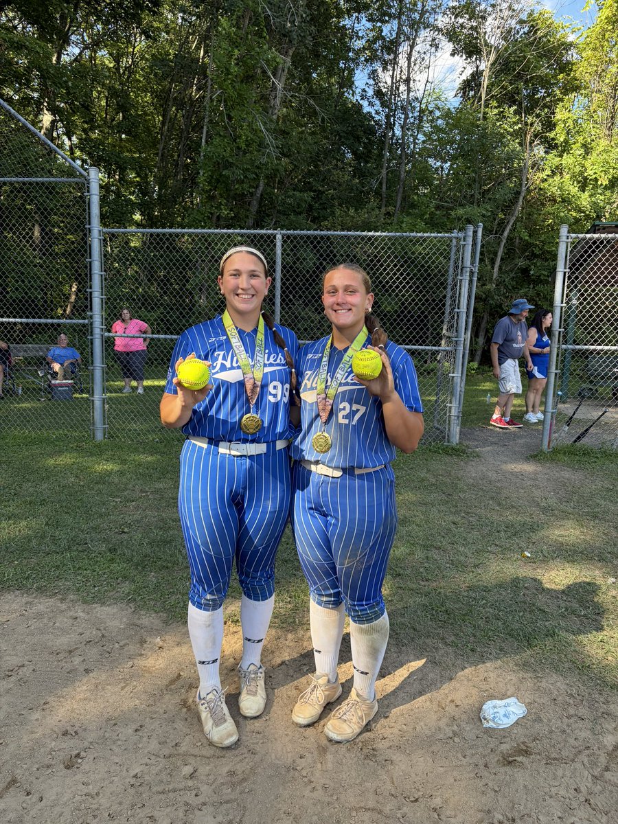 Huskies16uElite's tweet photo. ๐ฏ๐ถ๐ด๐ฌ ๐น๐ผ๐ต ๐ธ๐ผ๐ฌ๐ฌ๐ต๐บ ๐ย
Congratulations to @Corixex27 and @callie_99ex for blasting home runs this weekend! ย Thatโs 13 on the year for Cori and 8 for Callie! ๐ฃ๐ฃ
#GDTBAH #DogsUp #HomeRun @3n2sports https://t.co/JasyQjIqYd