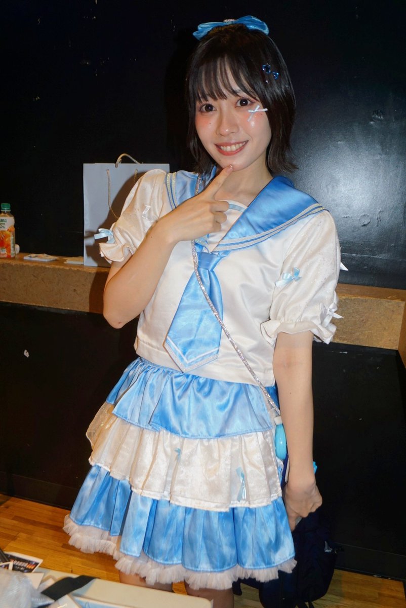 EndGai's tweet photo. 【@ JAM EXPO 2026敗者復活 LIVE〜】
久しぶりのセーラー衣装だったのにライブは撮影禁止だわ特典会では急に運営に壁際に追いやられて全身撮れない壁が光る写真になったよね(¯―¯٥)杏依ちゃんはいつもどうり可愛かった、色々な意味で残念な現場でしたね。
#あいにもうあい隊
#三好杏依 https://t.co/SFXLlvSVHm