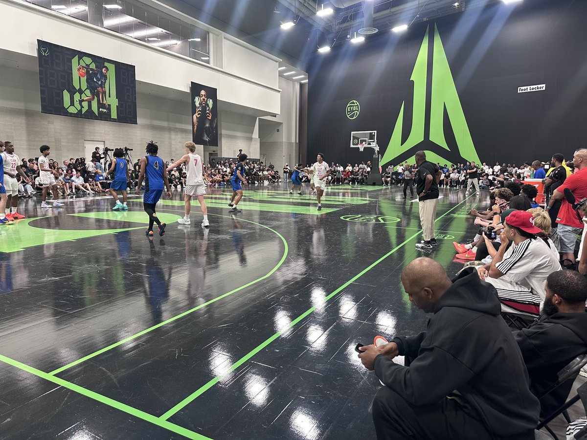 CoachElkin's tweet photo. Las Vegas, NV ✔️
College Station, TX ✔️
Louisville, KY ✔️

Successful stretch of recruiting these last 10 days, but we’re not done yet… 🕵️‍♂️🌲 https://t.co/Vjkj8qyHra