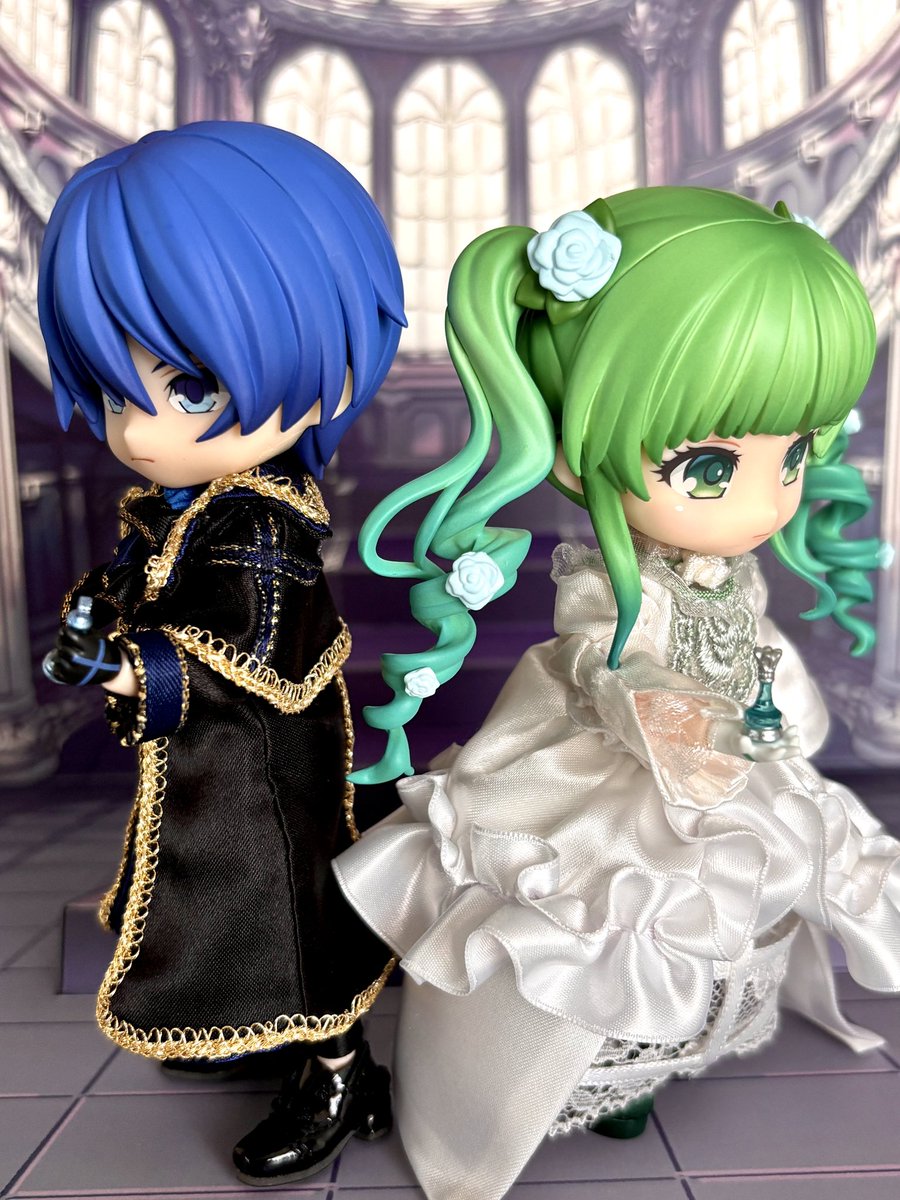 azure_k0215's tweet photo. カンタレラねんどろいど発売本当にありがとうございます！！！
発表されてから楽しみすぎて、お洋服作りに励み、早速ねんどーる化して遊びました！
永遠に眺めてられる…😭🙏 https://t.co/zmE3OZsQDM