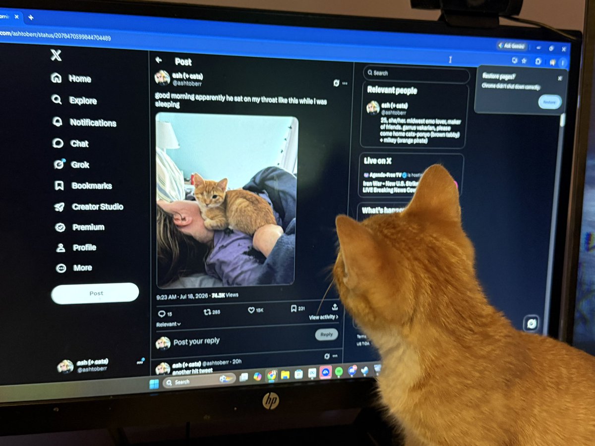 ashtoberr's tweet photo. showing him that he's famous https://t.co/fwXx0nLodK