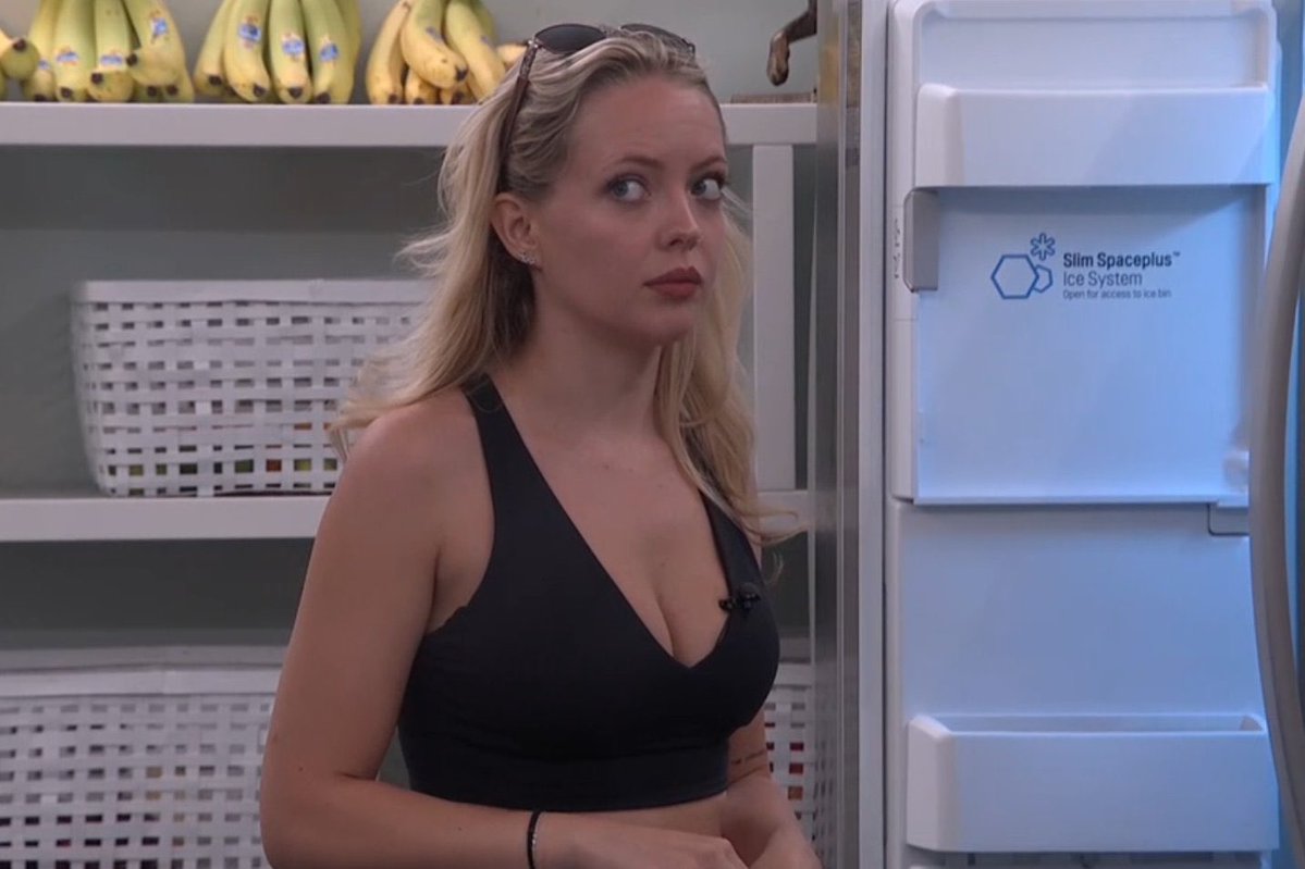 SelfEvicted_BB's tweet photo. I have a feeling Melody is gonna get evicted 12-1 against Jason on Thursday #BB28 https://t.co/MW99nf43cb