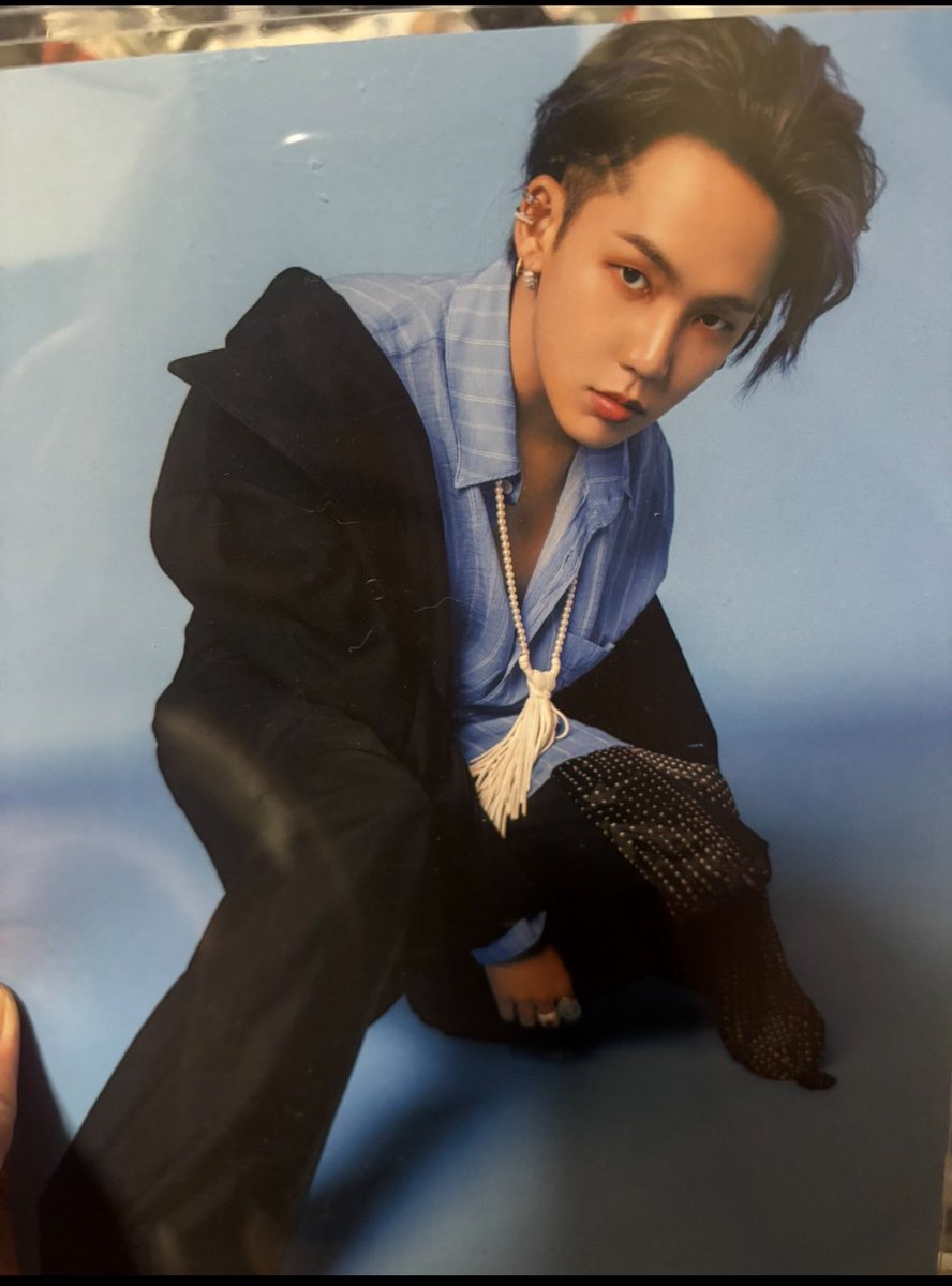 ___dtj0's tweet photo. TREASURE  THESTAGE トレカ　ポストカード 缶バッジ   truz ワッペン　買取　交換

【譲】    画像のもの

【求】　同異種▶︎ドヨン
　　　買取　▶︎0.5〜（ご提示ください。）

会場での直接手渡し交換、買取できる方。

#treasure買取 #treasure交換 https://t.co/1FWrX2Oi02