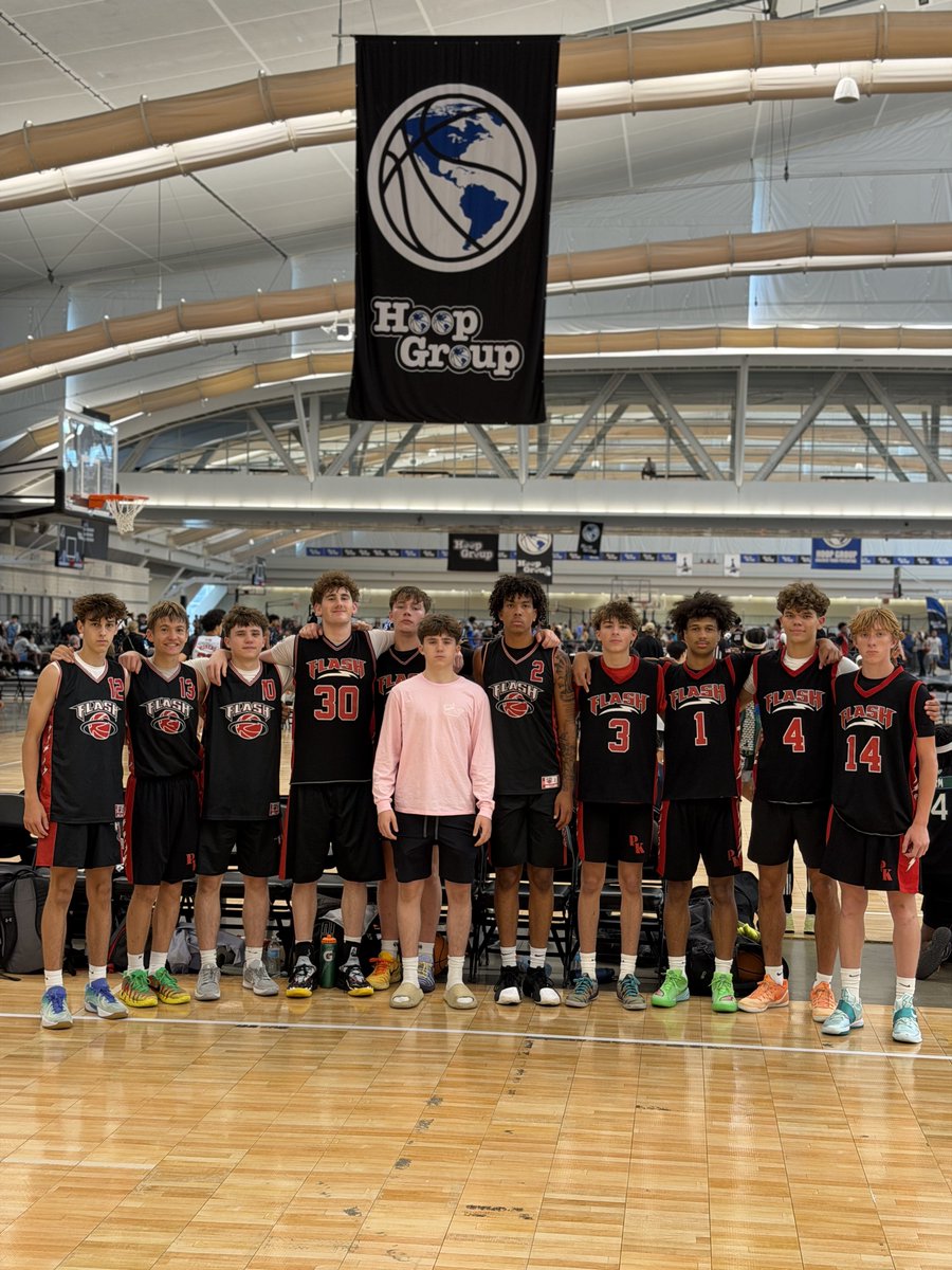 coachJoeLew's tweet photo. Thanks HoopGroup
Another awesome eventโผ๏ธ
#PittJamfest
#PKFlashFamily ๐๐ฅ๐ฏโก๏ธ https://t.co/zh8fswZCqK