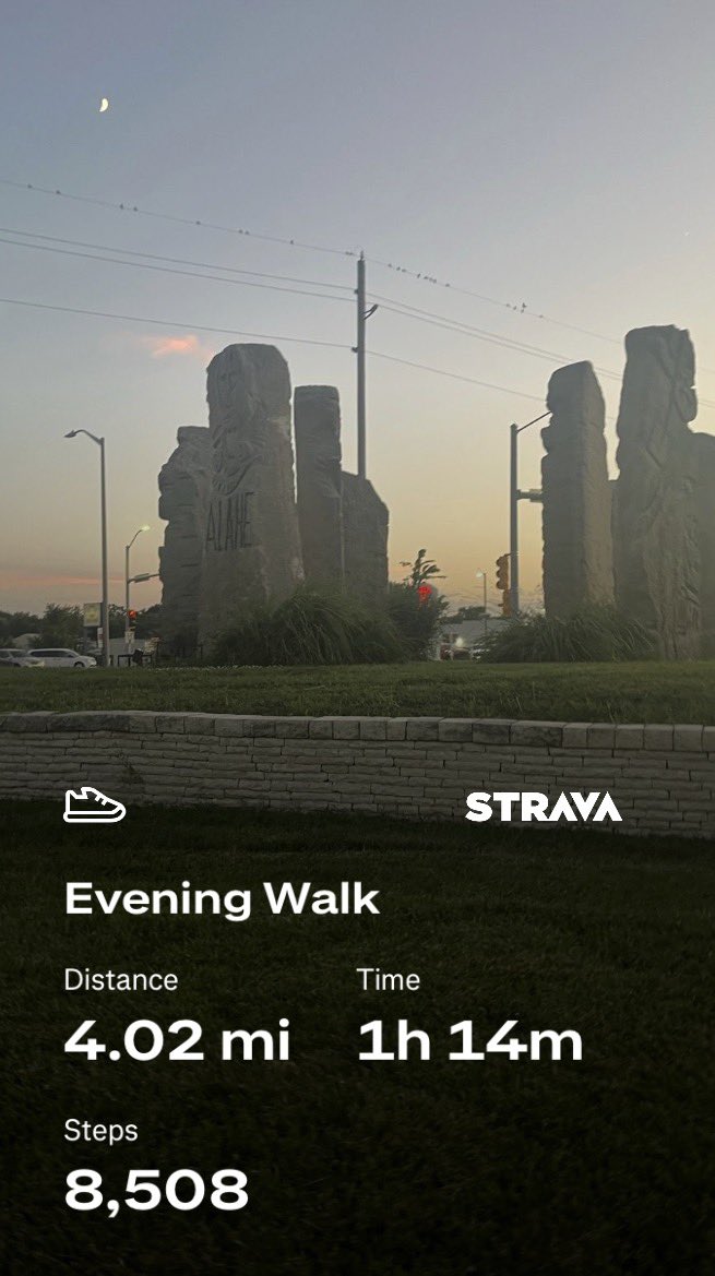 DonWeast's tweet photo. Day 19 of #5KaDay Went a little longer tonight. I like walking in the evening, itβs warm to get started and as your body starts heating up the temperature starts going down. https://t.co/miI5Cx7mqJ