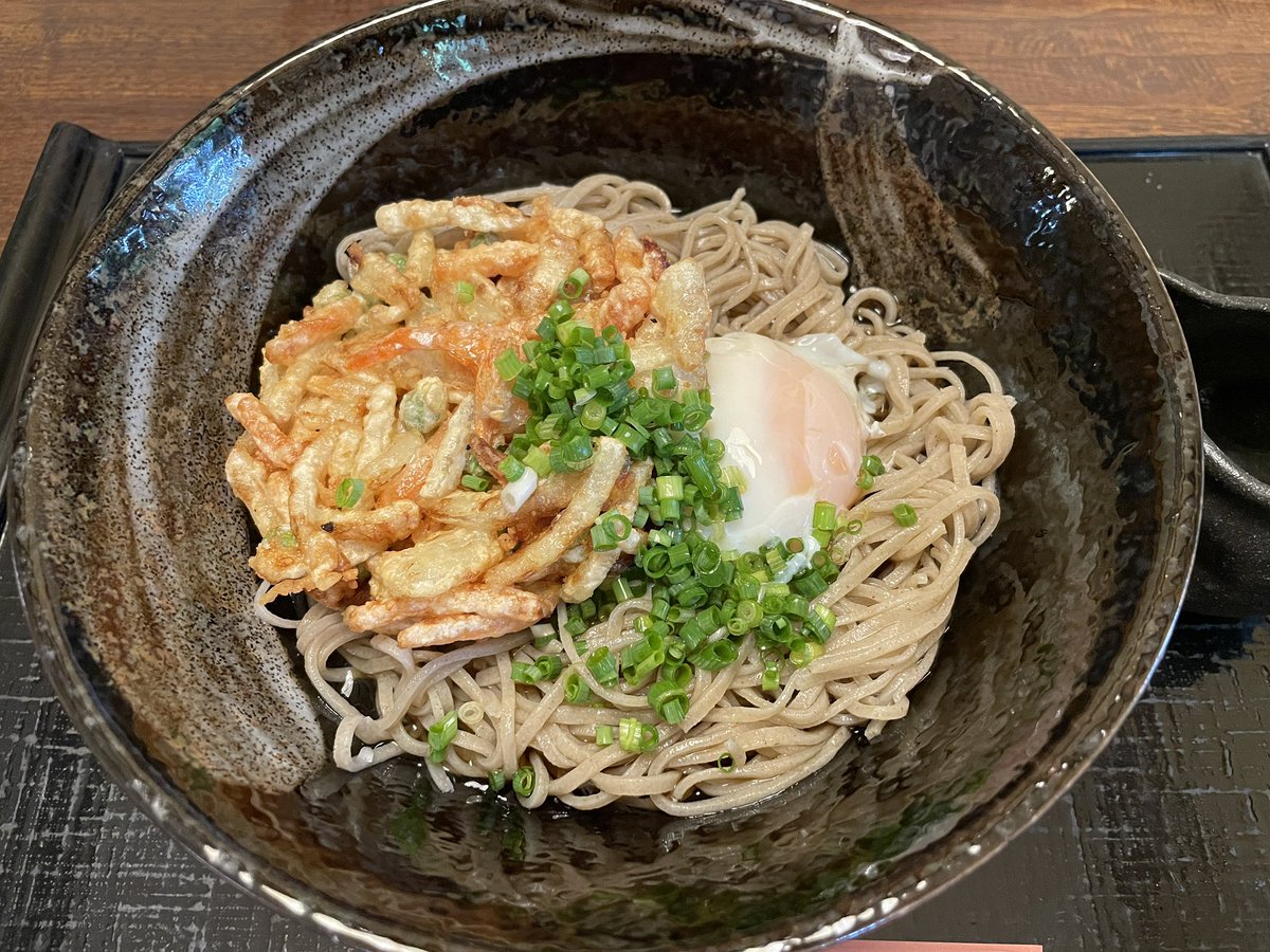 toseno's tweet photo. 久しぶりにかなじ屋さん
温玉かき揚げそば😋

#播磨科学公園都市 #上郡町 https://t.co/BYB72MlbAm