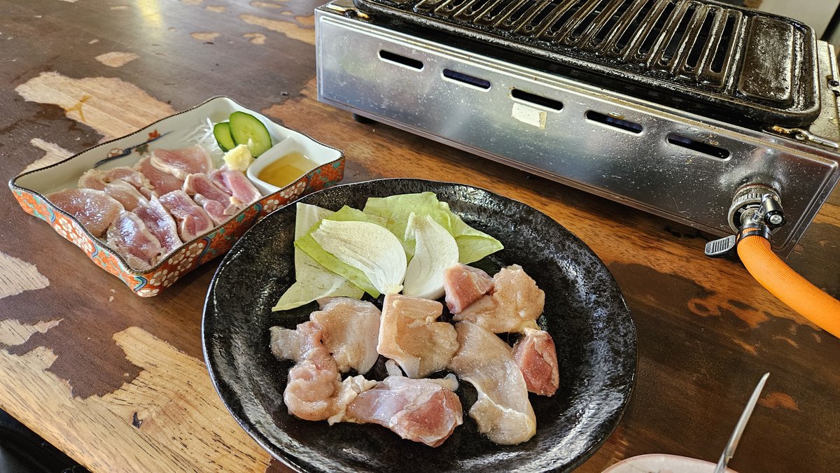 さつま霧島焼き 鹿児島県霧島市 みやま本舗 霧島店 に到着。 鹿児島のブランド地鶏 黒
