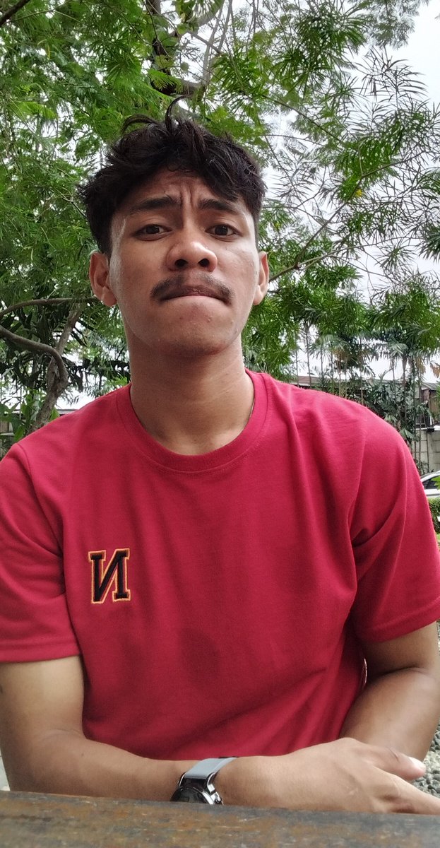 isnotfoult's tweet photo. Kalo ibarat kebun nya kek gua gini, belum ada kupu2 yang mau mampir kali ya😌 https://t.co/AxspNeOIAH