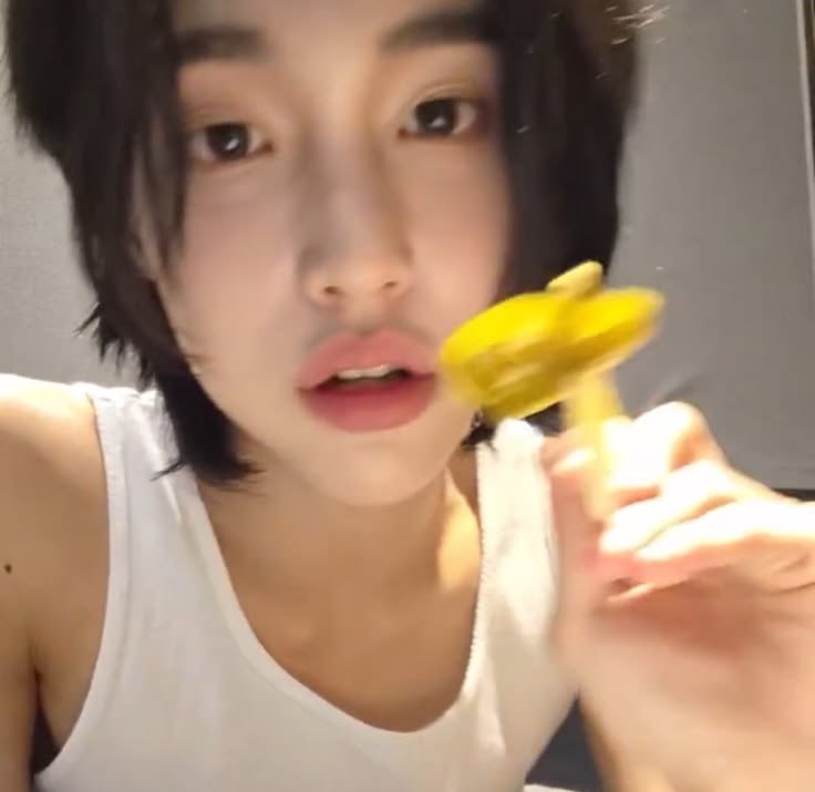 centerpwb's tweet photo. 50% duck energy 🐤🐤 https://t.co/p1k2na5wLg